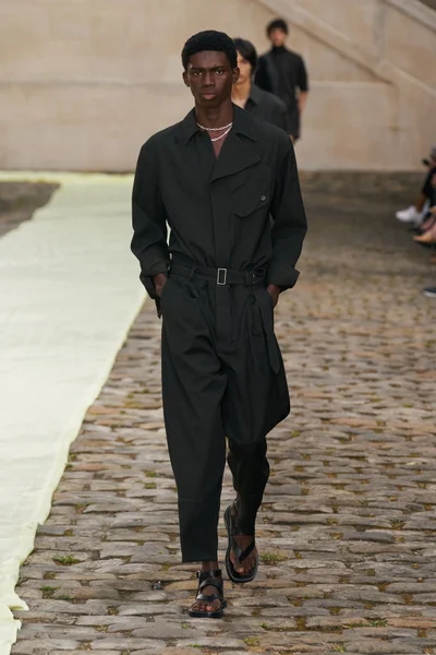 Look 46